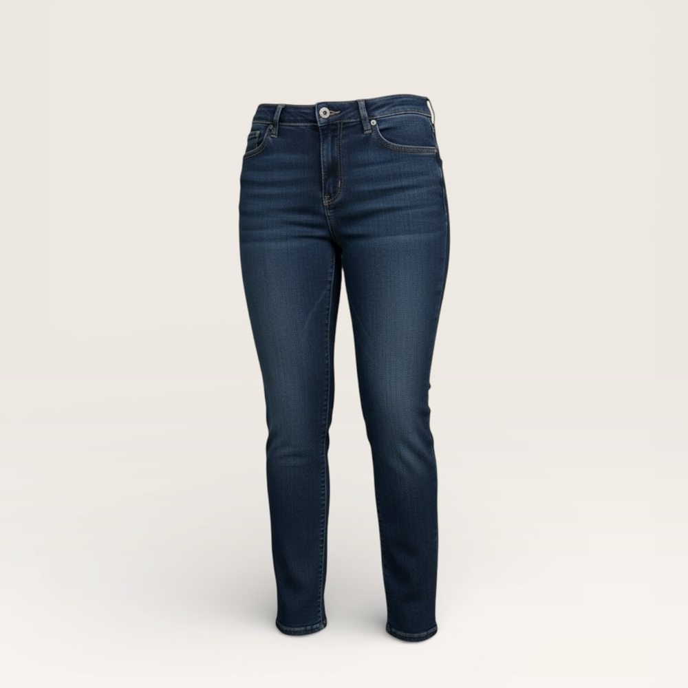 Chico's Platinum So Slimming Straight Leg Jeans C208 - Picture 6 of 9